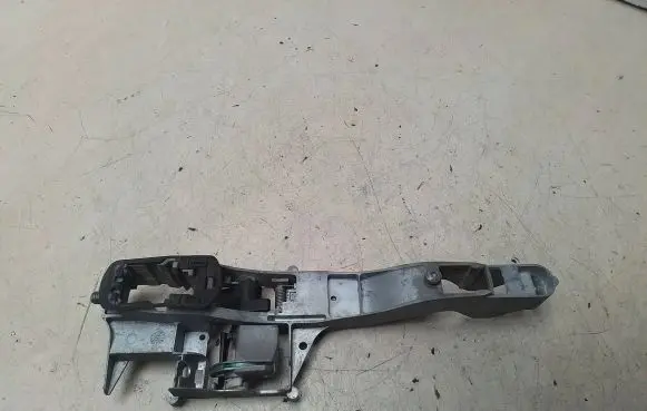 Front door exterior handle/bracket