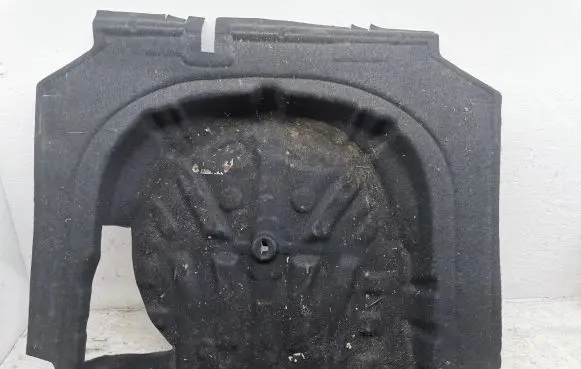 Trunk/boot floor carpet liner