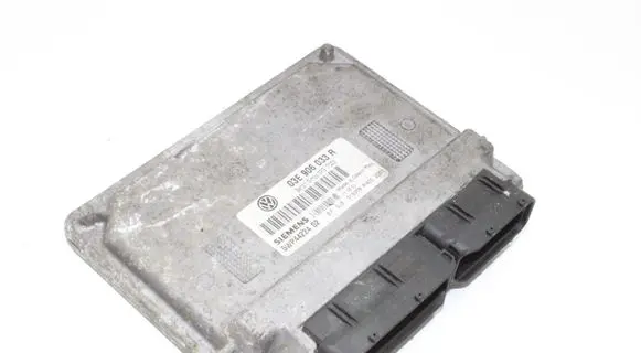Volkswagen Polo Engine control unit/module 03E906033R