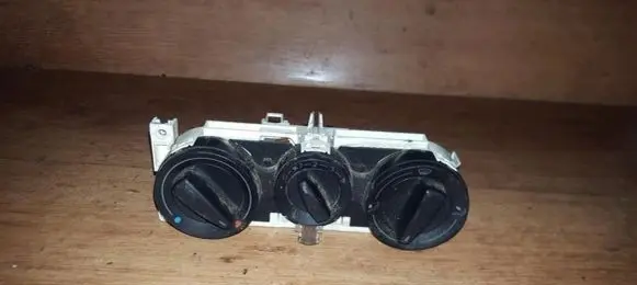 Volkswagen Golf IV Climate control unit 1J0819046 EB5