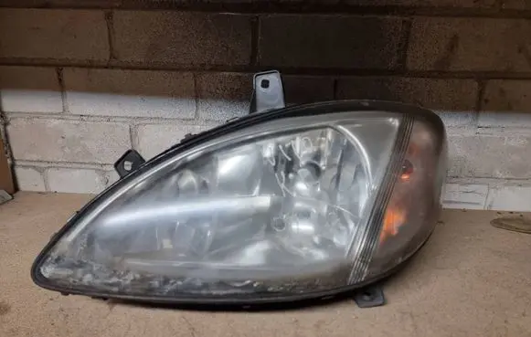 Mercedes-Benz Vito Viano W639 Headlight/headlamp 24670300