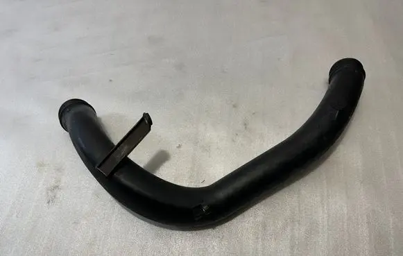 Intercooler hose/pipe