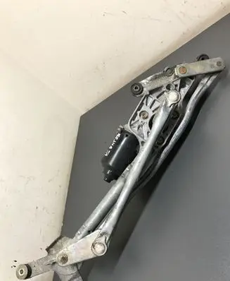 Toyota Avensis Verso Front wiper linkage and motor