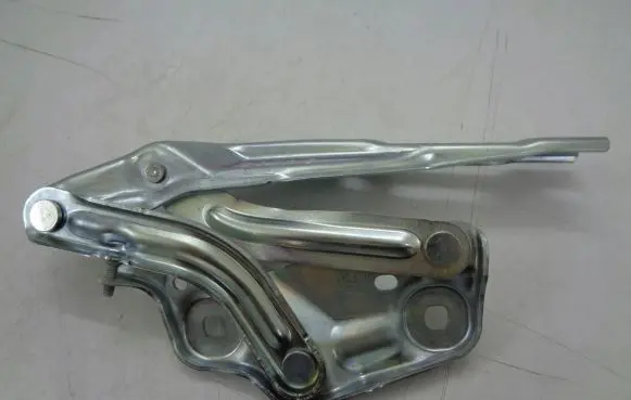Skoda Scala Engine bonnet/hood hinges 654823302