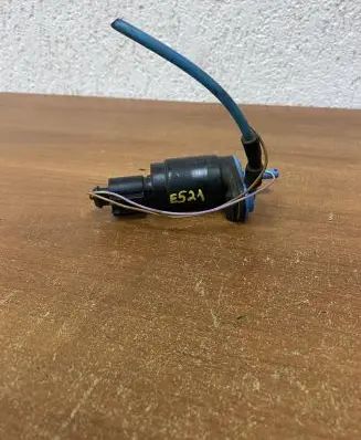 Mercedes-Benz A W169 Windscreen/windshield washer pump 2108691021 E521