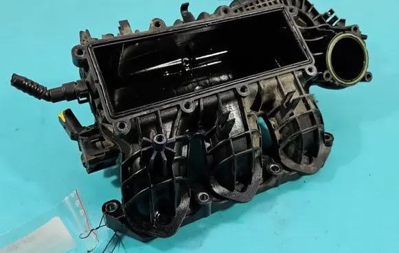 Skoda Fabia Mk3 (NJ) Intake manifold 04C129711E IMPRK1554159