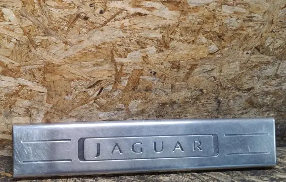Jaguar XJL Front sill trim cover AW9313201AB