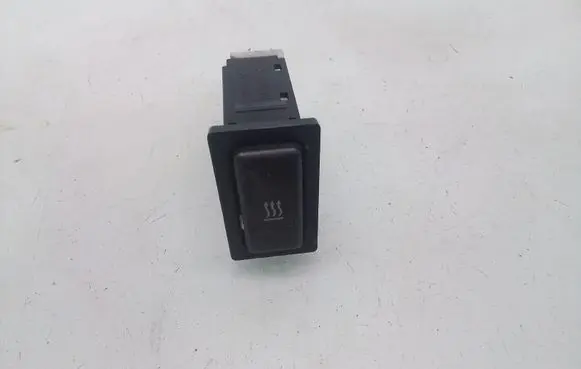 Toyota Avensis T250 Windscreen/window heater switch 153261