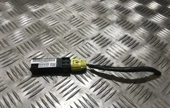 Nissan Almera Tino Airbag deployment crash/impact sensor 98830bu200