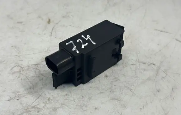 BMW 3 E90 E91 AUC sensor 8391470 64118391470 6917001