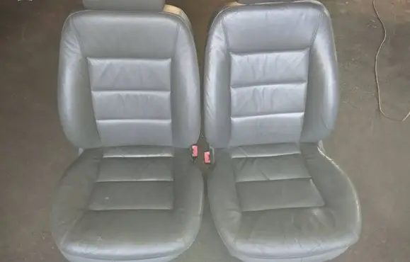 Seat set