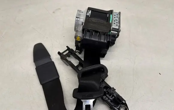 Audi A4 S4 B8 8K Front seatbelt 8K1857706K