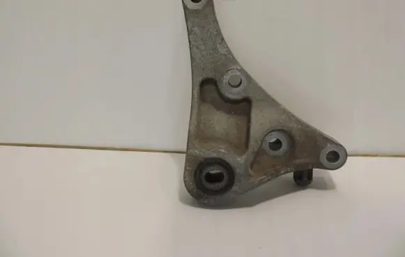Opel Mokka Engine mount vacuum valve 95142834
