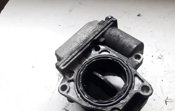 Volkswagen Golf V Engine shut-off valve 
