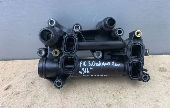BMW 5 F10 F11 Thermostat 8507694 11428507694