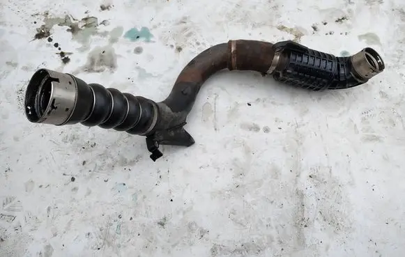 Intercooler hose/pipe