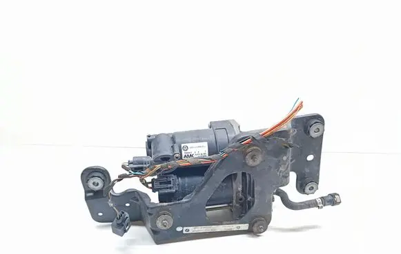 BMW X6 M Air suspension compressor/pump 6789938 37206789938