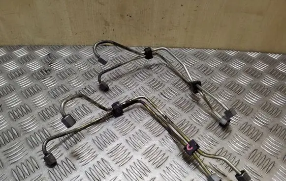 Ford Focus C-MAX Fuel injector supply line/pipe 