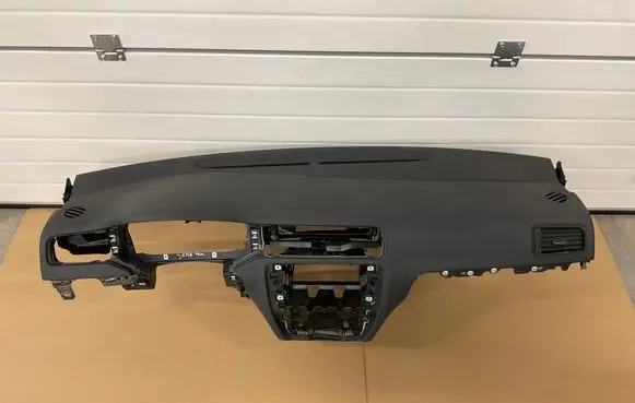 Volkswagen Jetta VI Dashboard