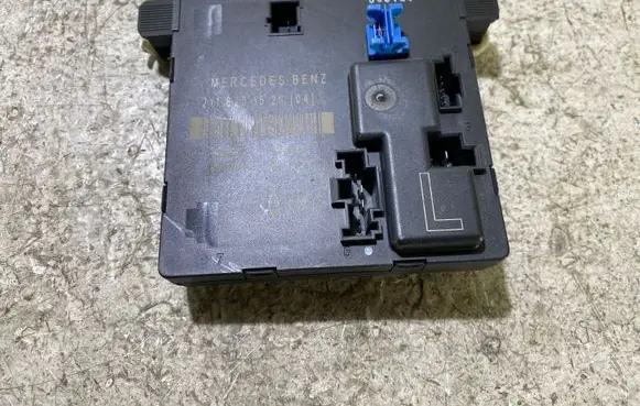 Mercedes-Benz E W211 Door control unit/module 2118201526 356805