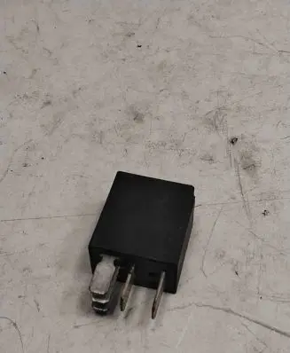Opel Insignia A Other relay 13500117