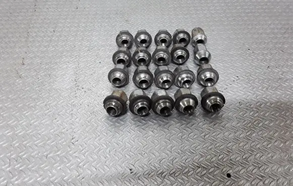 Hyundai Santa Fe Nuts/bolts 