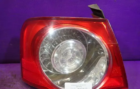 Volkswagen PASSAT B6 Rear/tail lights 3C5945095C
