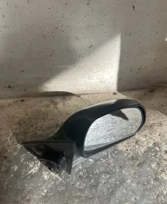 Hyundai Elantra Front door electric wing mirror