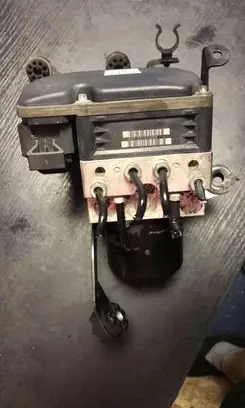 BMW 5 E60 E61 ABS Pump 0130108126 6783360