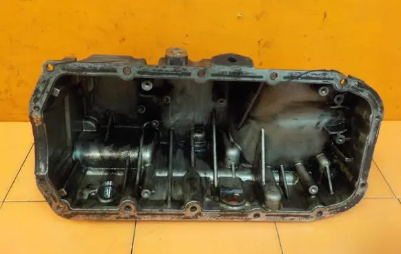 Opel Insignia A Oil sump 5575128
