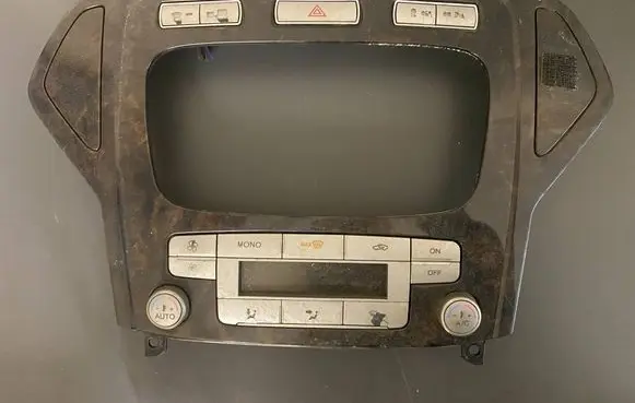 Ford Mondeo MK IV Radio/GPS head unit trim 7S7118522