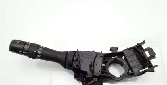 Toyota Auris 150 Indicator stalk 8414002330