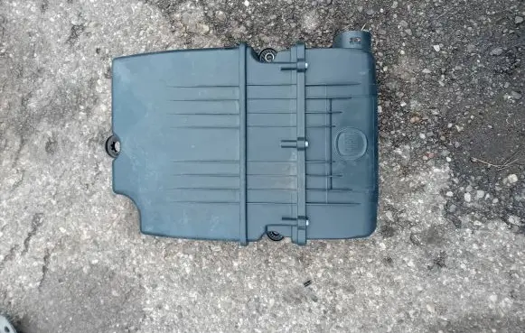 Fiat 500E Air filter box