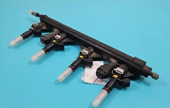 Peugeot 308 Fuel injector V752817680 IMPRK1508223