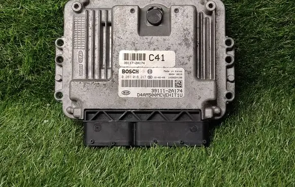 KIA Soul Engine control unit/module ECU 391112A174 0281018217
