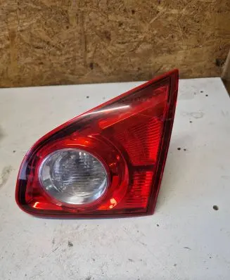 Tailgate rear/tail lights