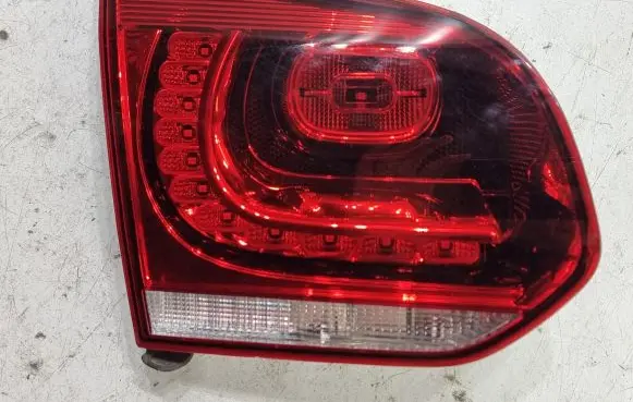Volkswagen Golf VI Tailgate rear/tail lights