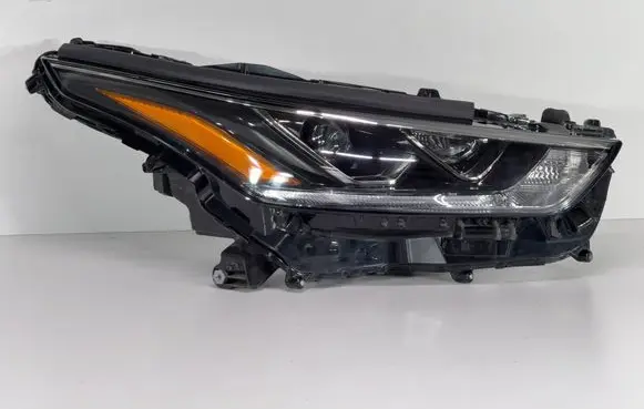 Toyota Highlander XU70 Headlight/headlamp 100008A06K