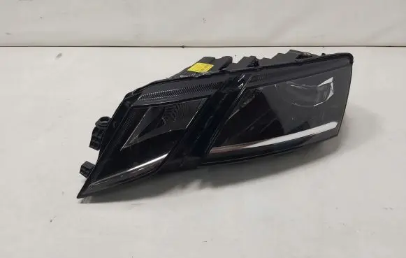 Skoda Octavia Mk3 (5E) Headlight/headlamp