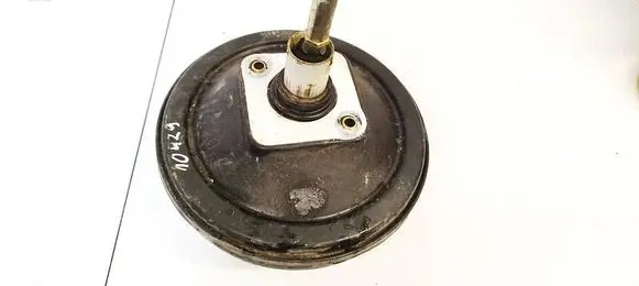 Volkswagen PASSAT B5 Brake booster 8D0612105F