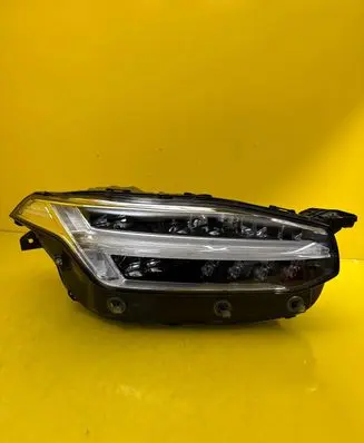 Volvo XC90 Headlight/headlamp 31656990