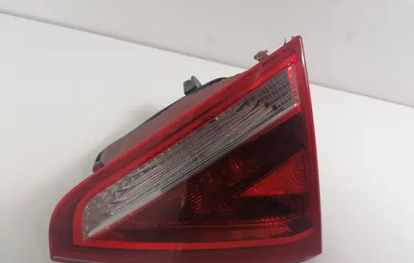 Audi A5 8T 8F Tailgate rear/tail lights 8T0945094