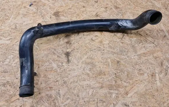 Volvo V70 Intercooler hose/pipe 1282865 6736