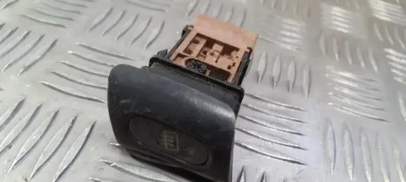 Nissan Almera Windscreen/window heater switch