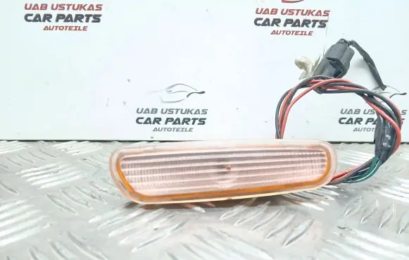 Volvo S40, V40 Front fender indicator light 30613666