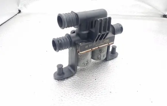 BMW 7 E65 E66 Coolant heater control valve 6906652 64116906652 1147412159