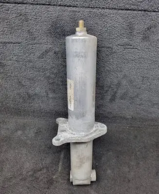 Audi A8 S8 D2 4D Rear bumper shock impact absorber/damper 4D0807357