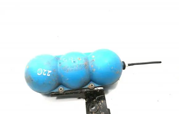 Vacuum air tank