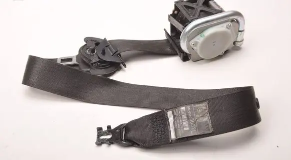 Opel Mokka Front seatbelt 95403052