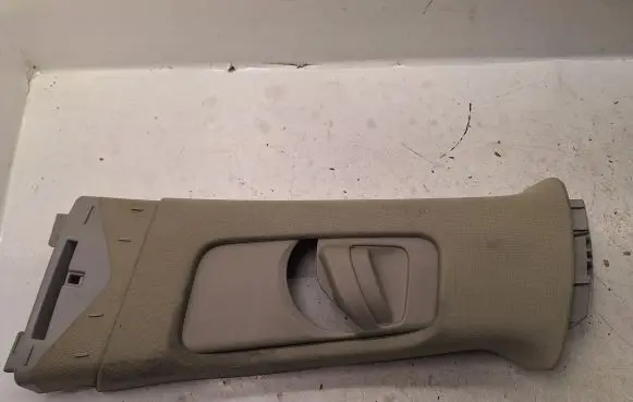 Toyota Avensis T270 (B) pillar trim (top) 6242005030E2 6242005030